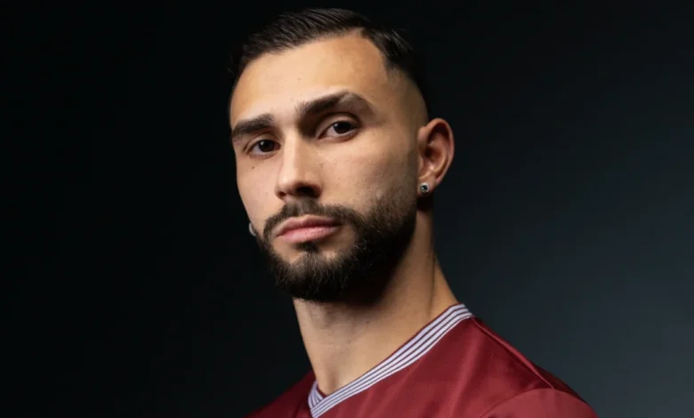 Mercado oficial: foi alvo do Benfica e agora reforça NES