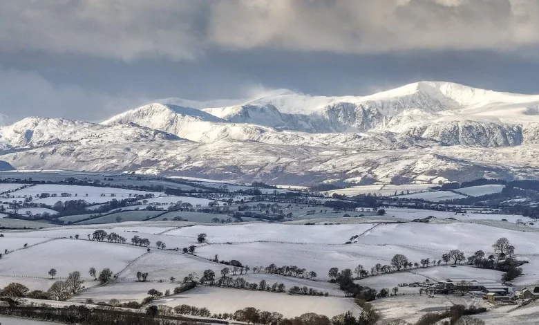 Met Office maps as 10cm of snow could fall in Wales today with lows of -10C