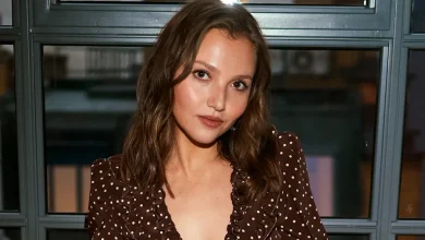 Mia McKenna-Bruce on Getting Her Sleuth On in ‘Agatha Christie’s Seven Dials’ and Shooting the ‘Absolutely Next Level’ Beatles Biopics: ‘I Cannot Wait for People to See This’