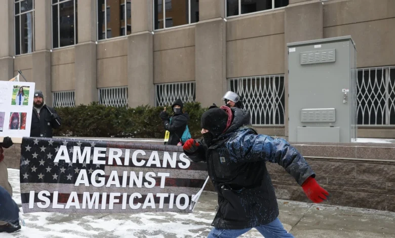 Minneapolis: Right-wing protest draws large group of counter-demonstrators - MPR News