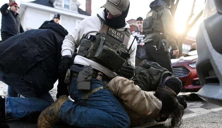 Minnesota and Illinois invoke the 10th amendment in lawsuits to block federal agents in their cities. Here’s why that matters