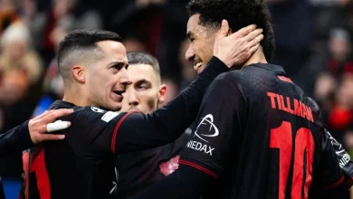 Mit Slapstick und Spielfreude: Tillman schießt Bayer 04 Leverkusen weiter