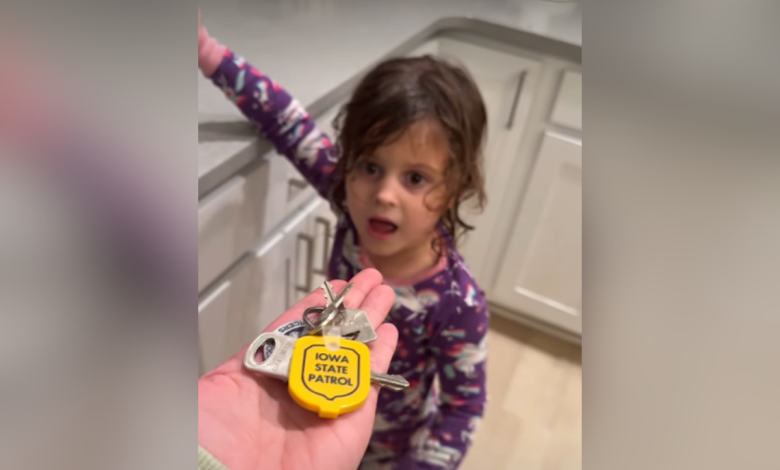 Mom Opens Daughter’s Kindergarten Backpack, Fears Cops Will Come for Her