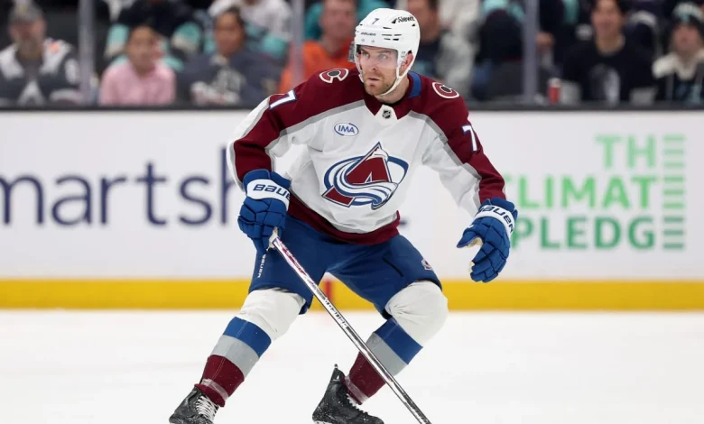 NHL Status Report: Toews out of Avalanche lineup with upper-body injury