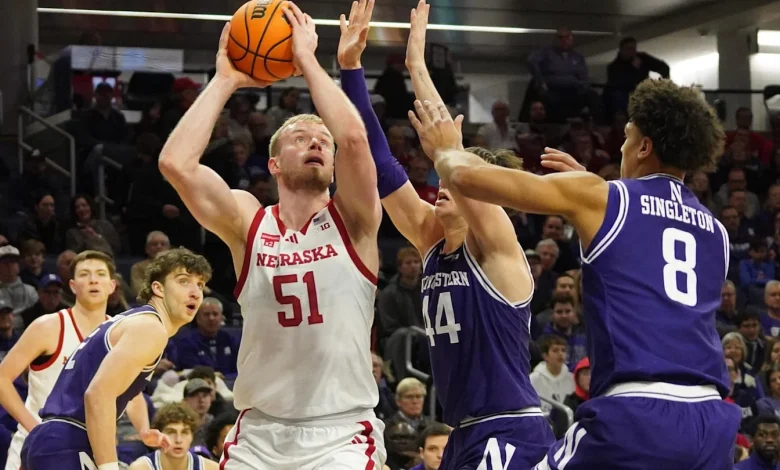 Nebrasketball Stays Perfect, Pulls Away from Northwestern