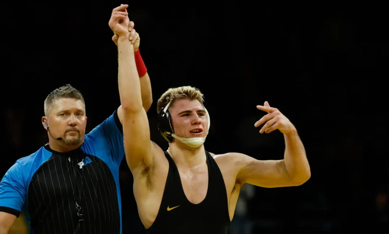 No. 4 Hawkeyes Down No. 18 Wisconsin, 23-12 - Iowa Hawkeyes Athletics