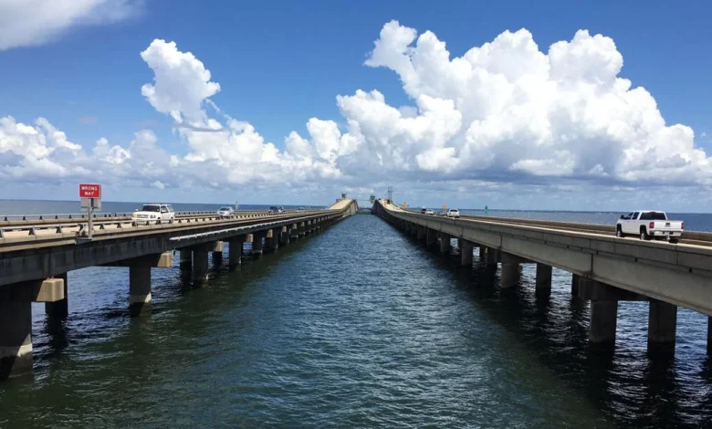 Northbound span of Lake Pontchartrain Causeway closed due to crash