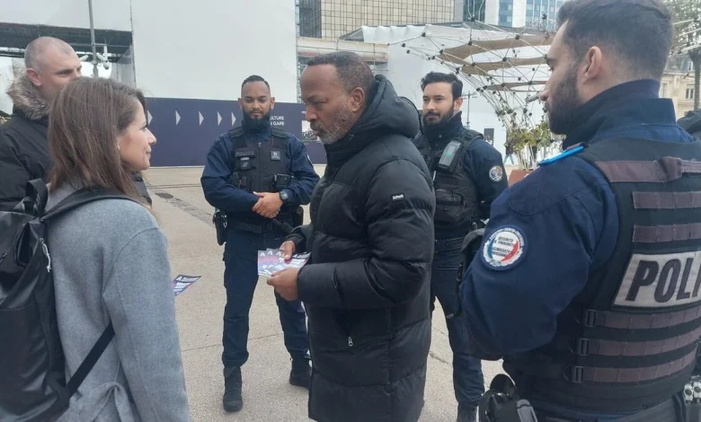 « Nos problèmes sont vos problèmes » : à Paris, les policiers tractent pour dénoncer leurs conditions de travail