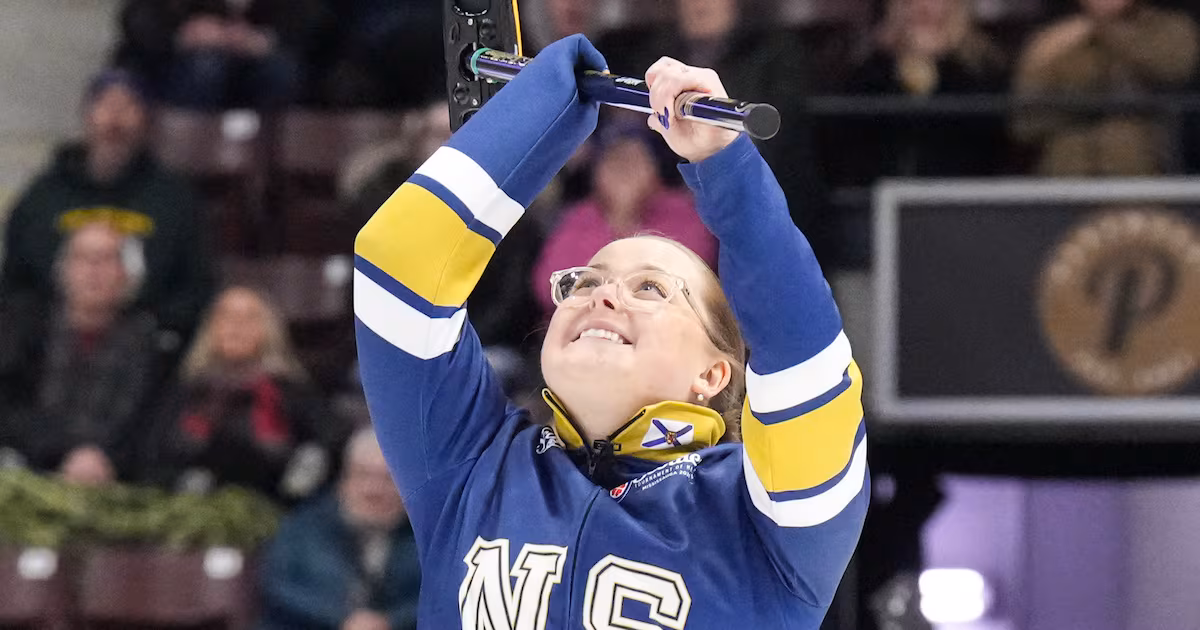 Nova Scotia’s Stevens makes clutch double-takeout to beat Ontario and clinch final Scotties playoff spot