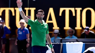Novak Djokovic easily advances to Australian Open third round