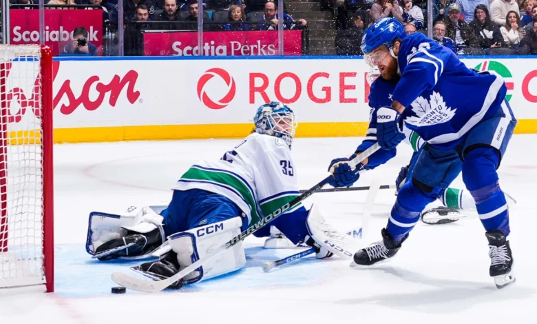 Nylander's return helps Maple Leafs continue rising in playoff race