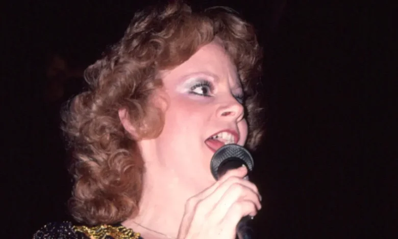 On This Day in 1983, Reba McEntire Topped the Charts for the First Time With a Song She Had To Fight To Record