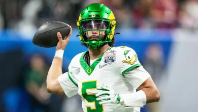 Oregon QB Dante Moore says he'll return to college rather than declare for the NFL draft