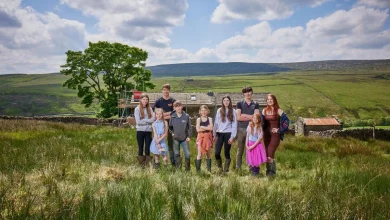 Our Farm Next Door Amanda, Clive And Kids to return to our screens this month