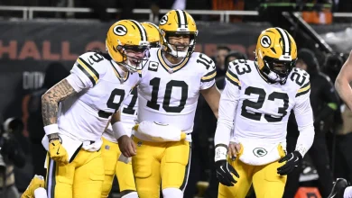 Packers dominate first half to take 21-3 lead into locker room