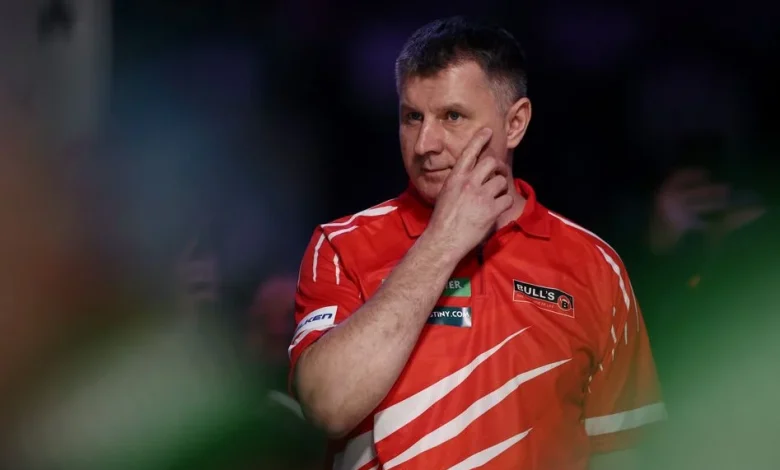 Paddy Power World Darts Championship: Ratajski ready to test Littler