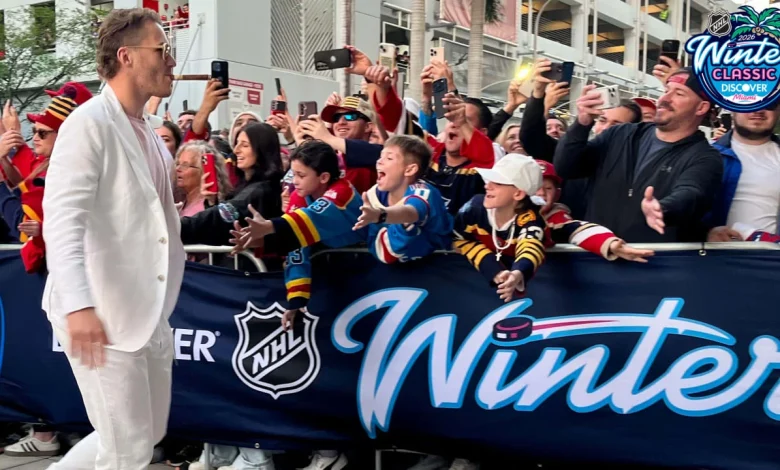 Panthers arrive in sports cars, Rangers dress in all white to 2026 Winter Classic