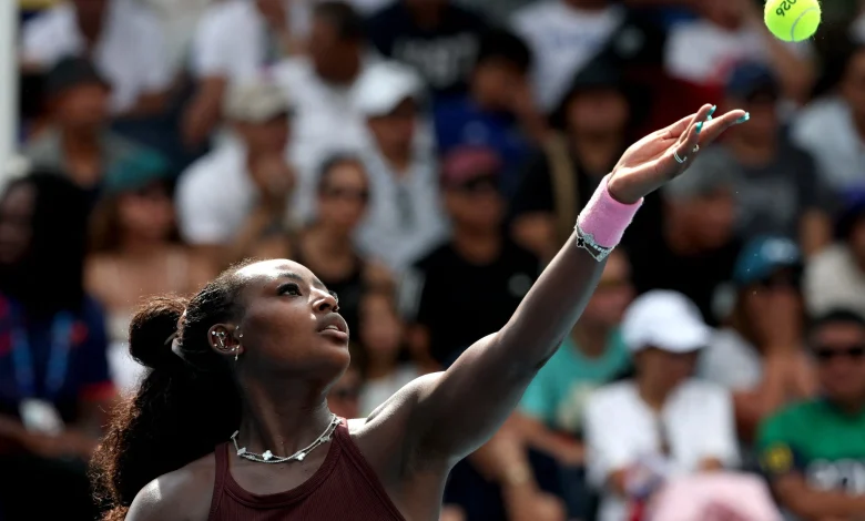 Parks overcomes Eala, sold-out Court 6 crowd in three-set thriller