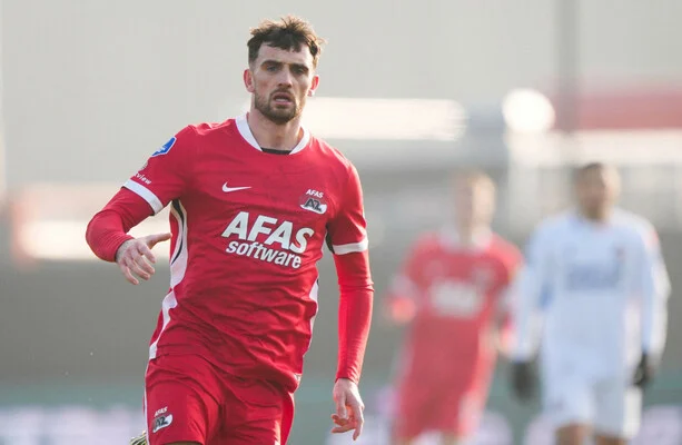 Parrott continues fine form as AZ Alkmaar win North Holland derby