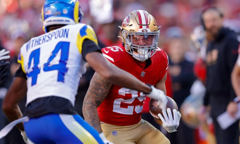 Patriots Release Veteran Weapon Before Texans Matchup