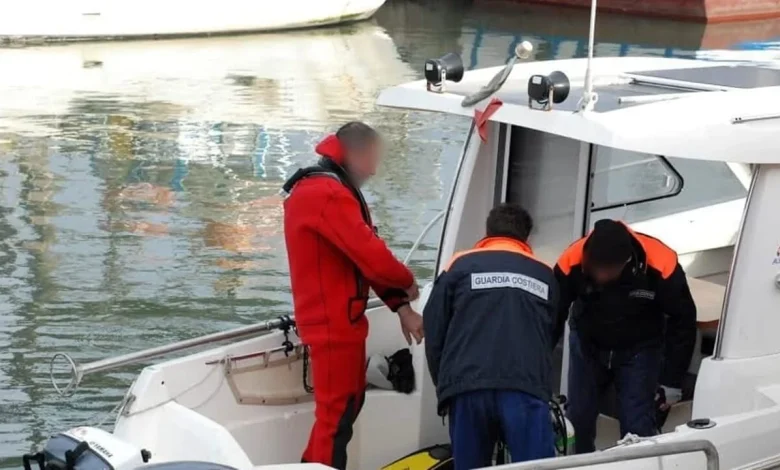 Paura sul Tevere: barca in avaria trascinata dalla corrente, salvati tre diportisti