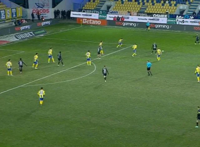 Petrolul - Universitatea Craiova 0-2, ACUM, pe Digi Sport 1. GOOOL! Nsimba a realizat ”dubla”!