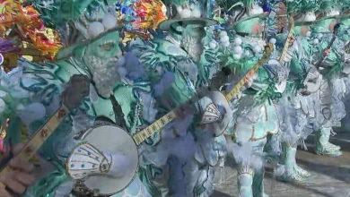 Philadelphia Mummers Parade postpones String Band competition for first time due to windy weather