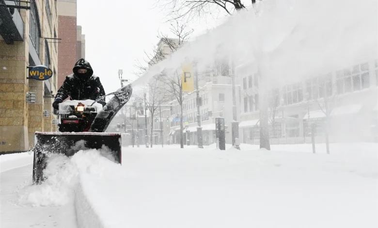Pittsburgh declares state of emergency after record snowfall; region under extreme cold warning