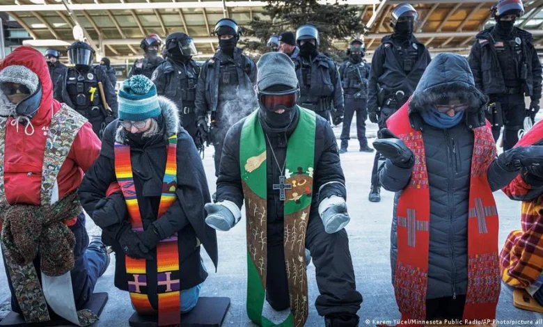 Police arrest clergy members amid ICE protests