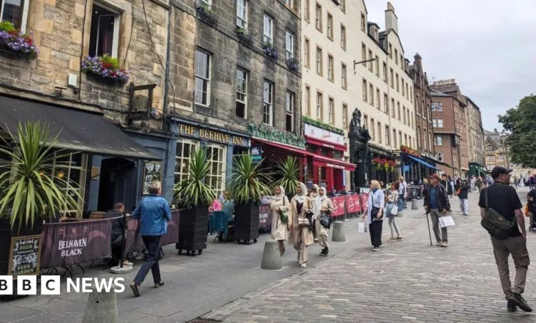 Power restored to Edinburgh's Grassmarket pubs in time for Hogmanay
