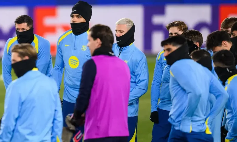 Prokřehlé hvězdy si zatrénovaly v Edenu, Barcelona přitáhla obří zájem. Flick ocenil Slavii