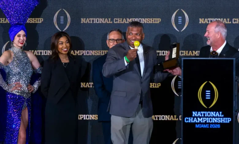 Q&A: CFP leader talks Vegas title game in ’27, potentially expanding playoff field