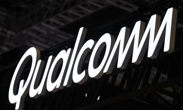 Qualcomm in talks with Samsung Electronics for contract manufacturing, South Korean newspaper says