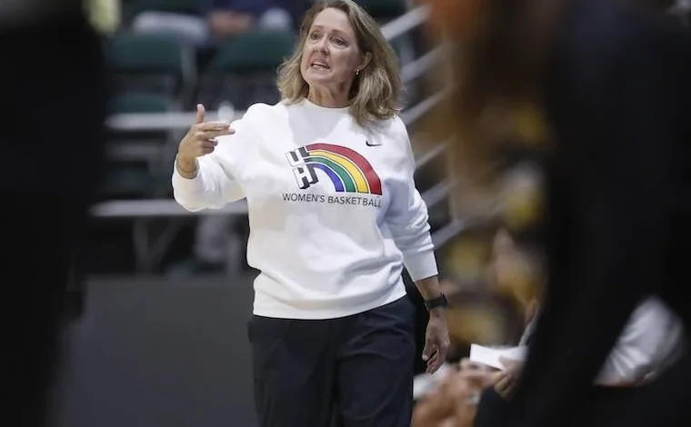 Rainbow Wahine basketball wins 4th straight game