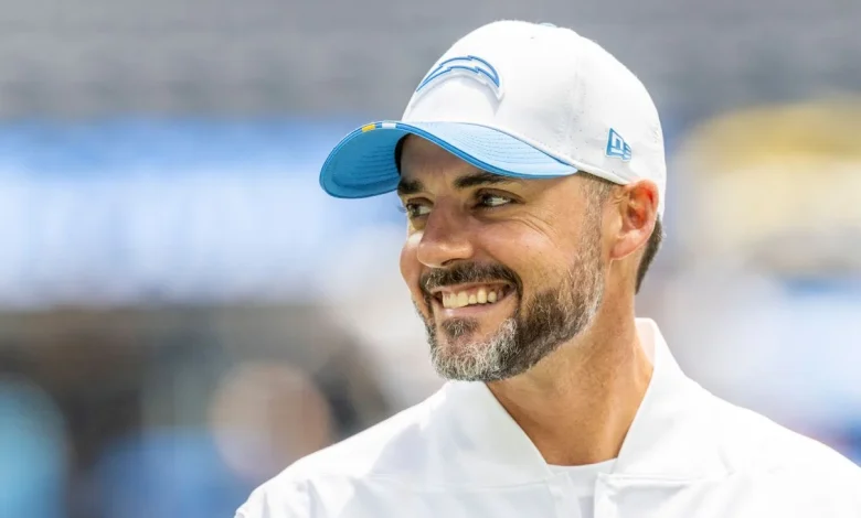 Ravens hiring Chargers DC Jesse Minter as new head coach