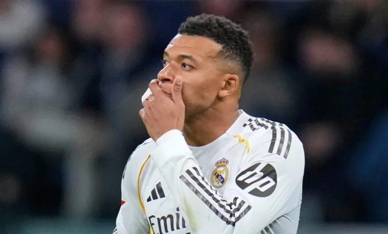 Real Madrid: Mbappé se pierde la Supercopa por lesión de rodilla