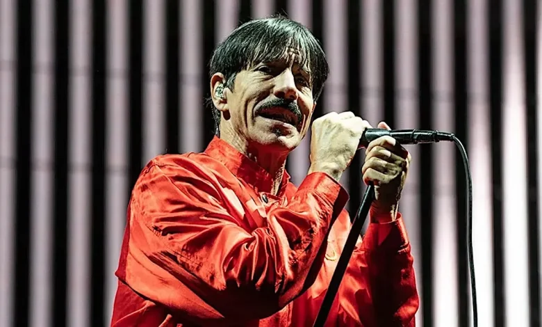 Red Hot Chili Peppers Producer Claims Anthony Kiedis Is "Tone Deaf"