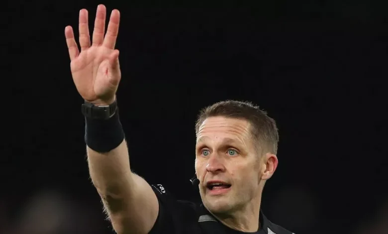 Referee for Arsenal vs Man Utd clash is 'banned' from officiating two teams for obvious reason
