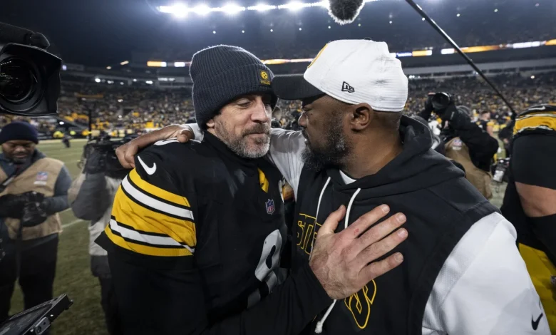 Report: Aaron Rodgers sobbed, apologized during Mike Tomlin's final team meeting