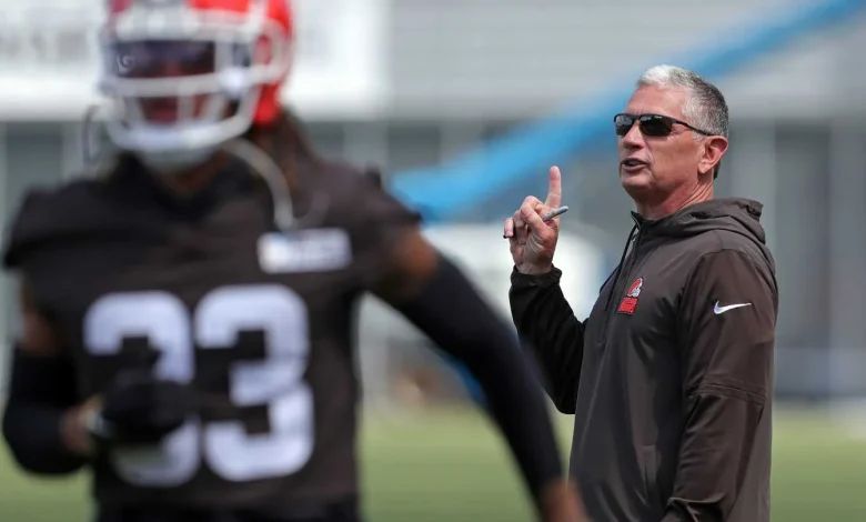 Report: Todd Monken open to keeping Jim Schwartz as DC in 2026