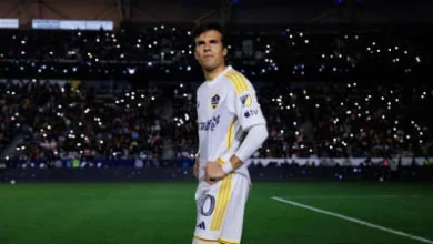 Riqui Puig Undergoes Successful Knee Surgery