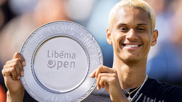 Rising star Gabriel Diallo fronts Canadian roster for Davis Cup tie against Brazil