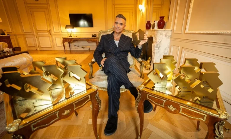 Robbie Williams Ends Tie With The Beatles for Most U.K. No. 1 Albums