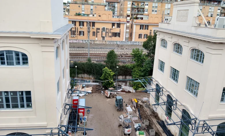 Roma-Parigi: Gualtieri e Hidalgo a cantiere ex caserma Ostiense recuperato con Pnrr - foto 5