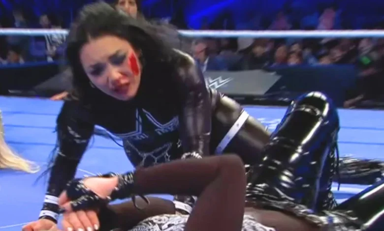 Roxanne Perez Injured on SmackDown, Blames Charlotte Flair