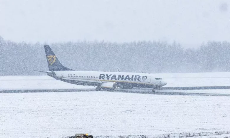 Ryanair flight in Edinburgh landing due to 'unexpected' conditions