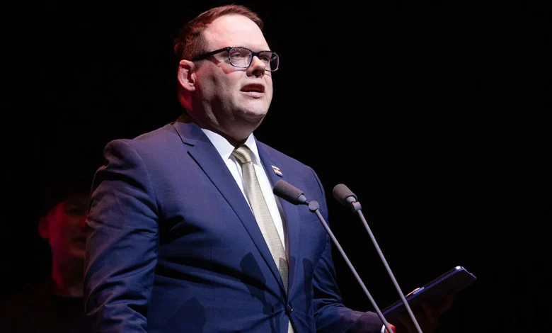 SAG-AFTRA Negotiator Talks AI Strategy: Make It Expensive