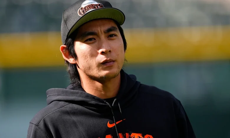 San Francisco Giants outfielder Jung Hoo Lee briefly detained at Los Angeles International Airport over missing travel documents