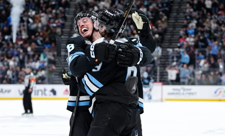 Schmidt has 4 points, Mammoth top Kraken to extend point streak to 7