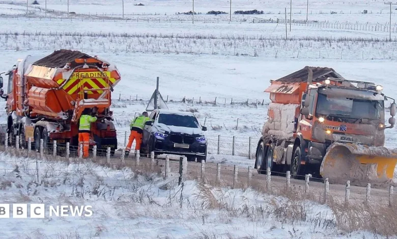 Schools to stay shut as new amber snow alerts issued